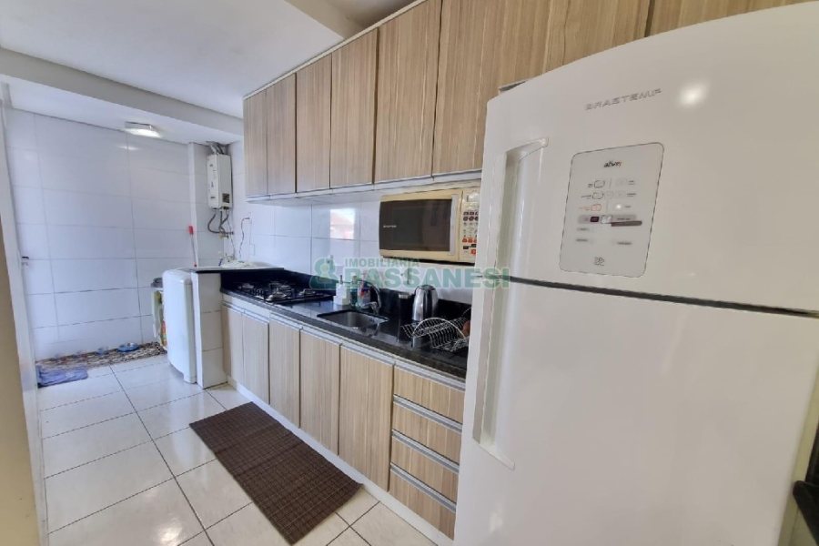 Apto Mobiliado com 72m², 2 dormitórios, 1 vaga, no bairro Vinhedos em Caxias do Sul para Alugar