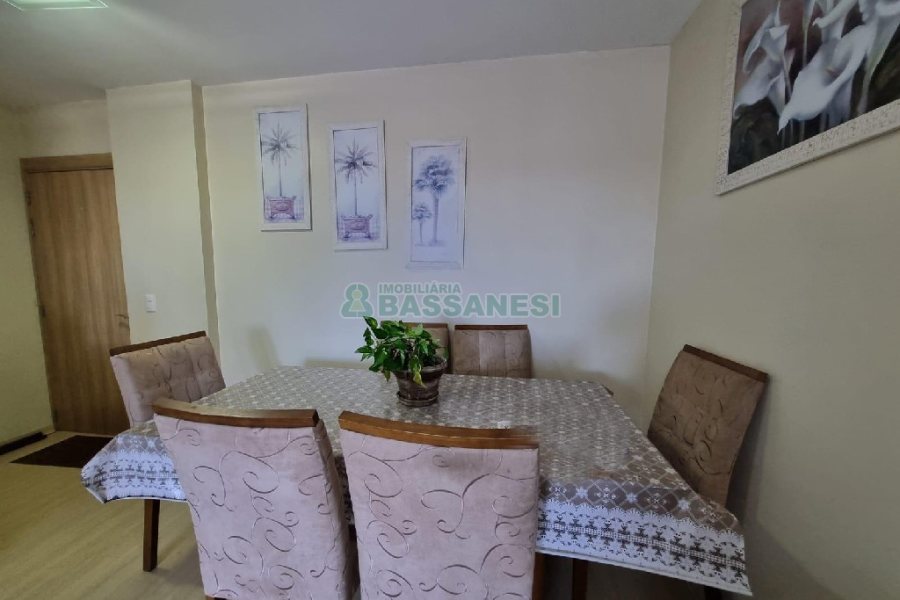 Apto Mobiliado com 72m², 2 dormitórios, 1 vaga, no bairro Vinhedos em Caxias do Sul para Alugar