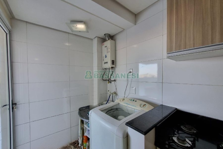 Apto Mobiliado com 72m², 2 dormitórios, 1 vaga, no bairro Vinhedos em Caxias do Sul para Alugar