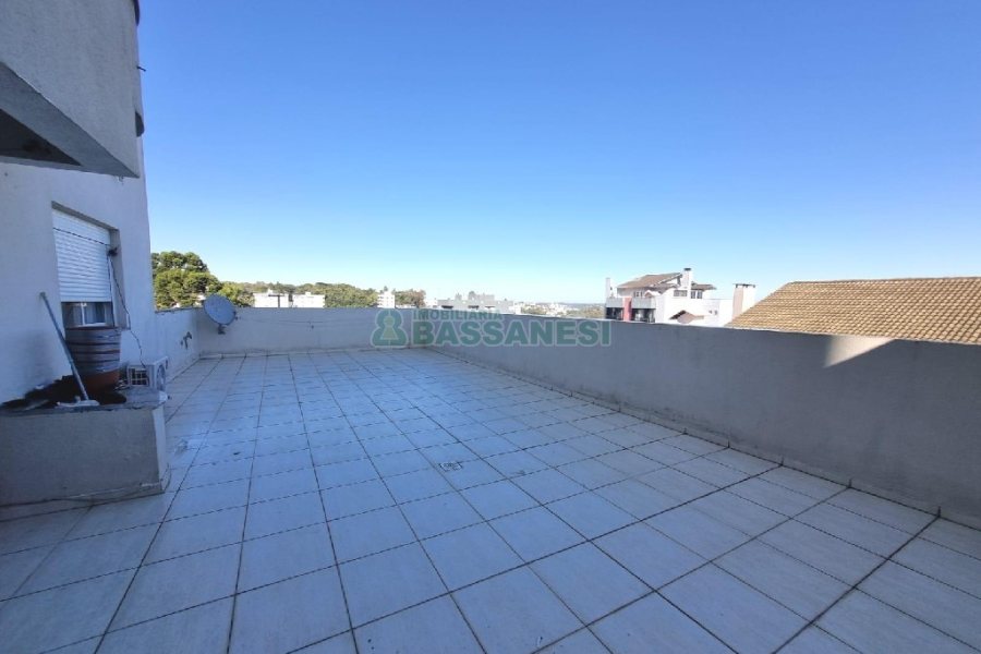 Apto Mobiliado com 72m², 2 dormitórios, 1 vaga, no bairro Vinhedos em Caxias do Sul para Alugar