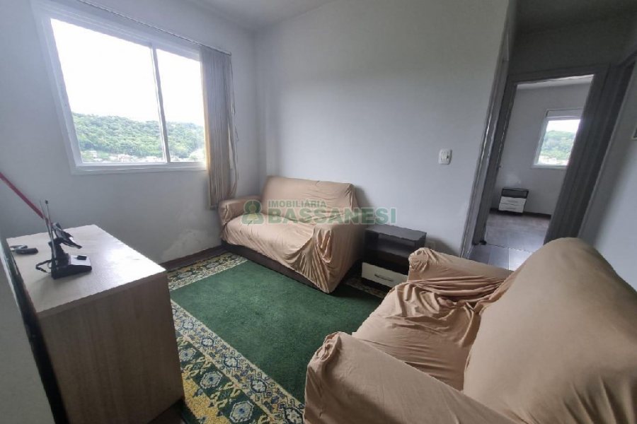 Apto Mobiliado com 42m², 2 dormitórios, 1 vaga, no bairro Marechal Floriano em Caxias do Sul para Alugar