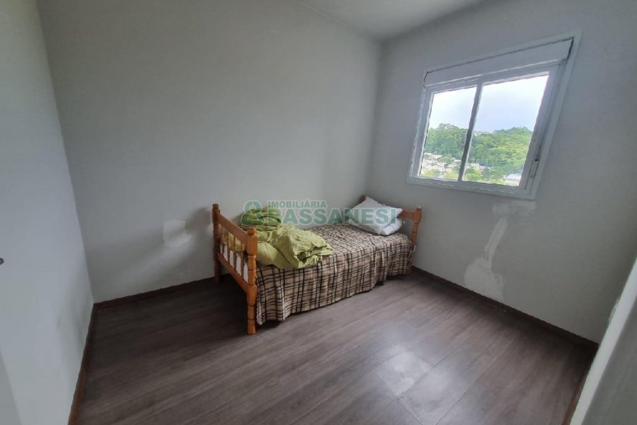 Apto Mobiliado com 42m², 2 dormitórios, 1 vaga, no bairro Marechal Floriano em Caxias do Sul para Alugar