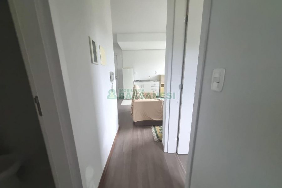 Apto Mobiliado com 42m², 2 dormitórios, 1 vaga, no bairro Marechal Floriano em Caxias do Sul para Alugar