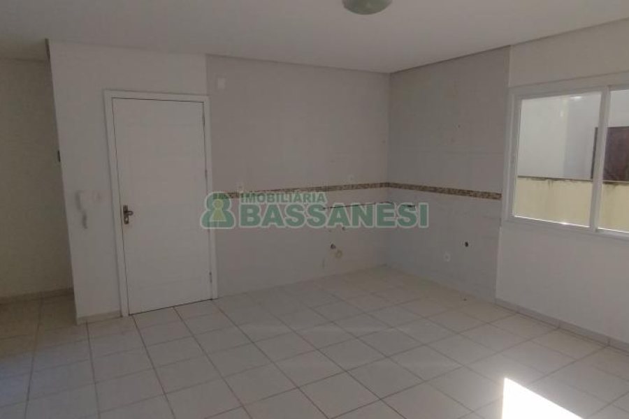 Apartamento com 71m², 2 dormitórios, 1 vaga, no bairro Desvio Rizzo em Caxias do Sul para Comprar