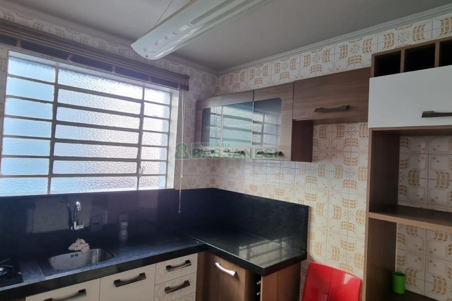 Apartamento com 60m², 2 dormitórios, no bairro São Pelegrino em Caxias do Sul para Comprar