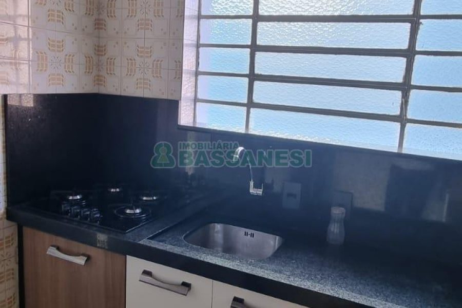 Apartamento com 60m², 2 dormitórios, no bairro São Pelegrino em Caxias do Sul para Comprar