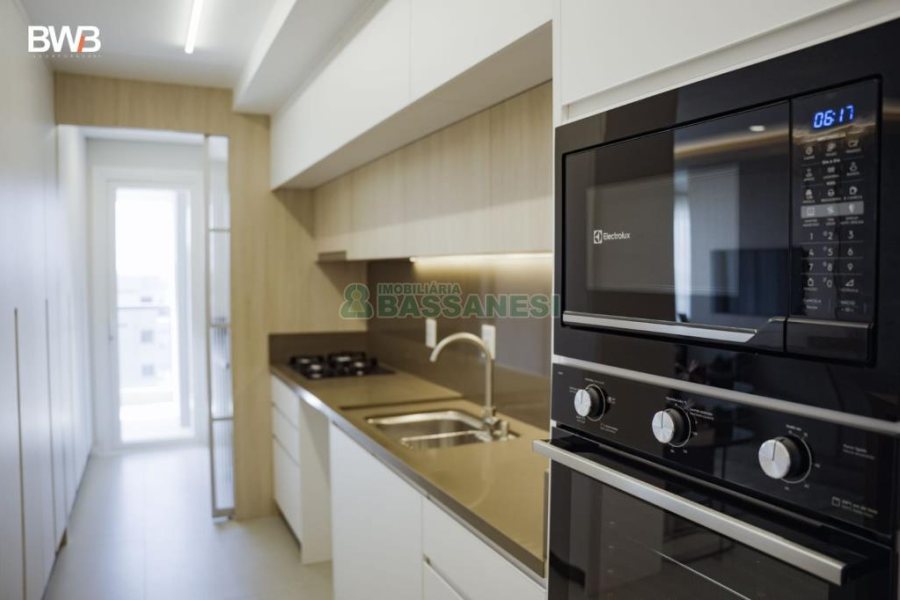 Apartamento com 110m², 3 dormitórios, 2 vagas, no bairro Petrópolis em Caxias do Sul para Comprar