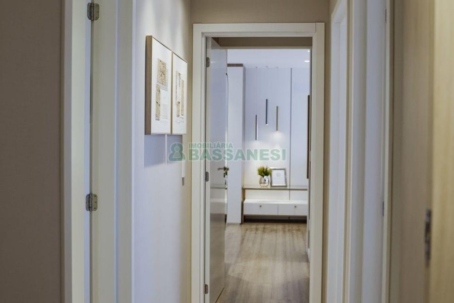 Apartamento com 110m², 3 dormitórios, 2 vagas, no bairro Petrópolis em Caxias do Sul para Comprar