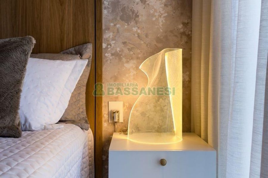 Apartamento com 110m², 3 dormitórios, 2 vagas, no bairro Petrópolis em Caxias do Sul para Comprar