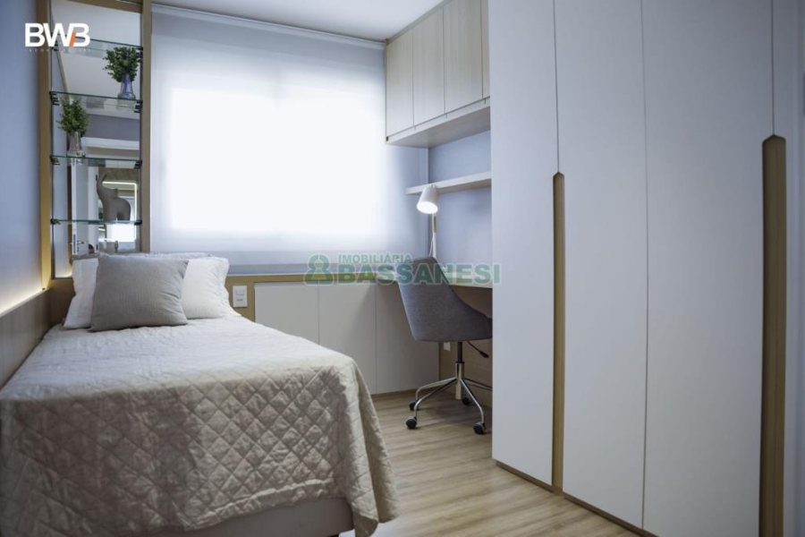 Apartamento com 110m², 3 dormitórios, 2 vagas, no bairro Petrópolis em Caxias do Sul para Comprar