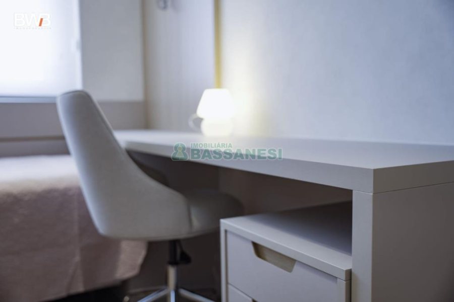 Apartamento com 110m², 3 dormitórios, 2 vagas, no bairro Petrópolis em Caxias do Sul para Comprar