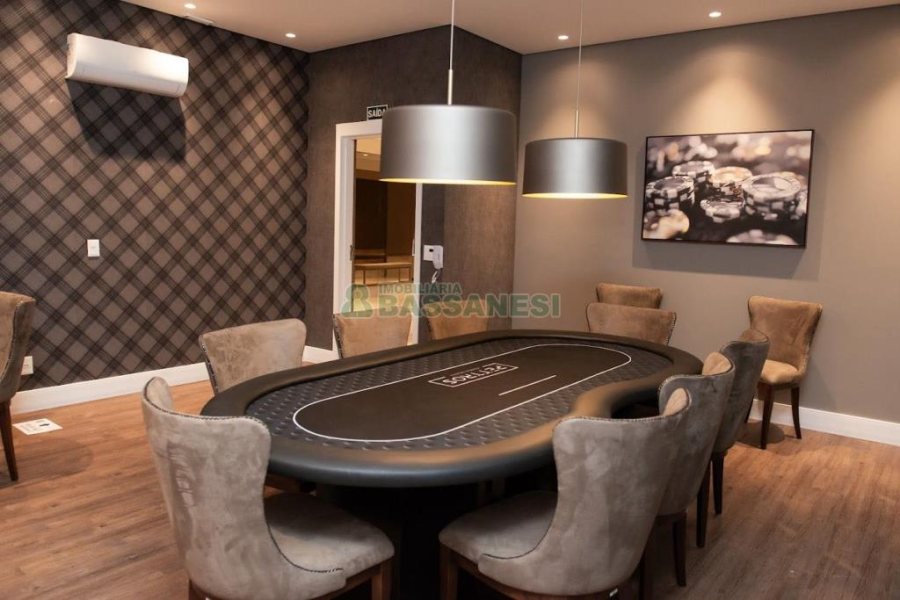 Apartamento com 110m², 3 dormitórios, 2 vagas, no bairro Petrópolis em Caxias do Sul para Comprar