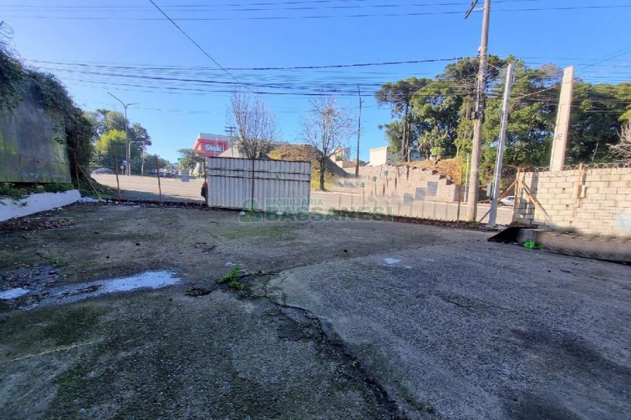 Pavilhão com 1000m², no bairro Sagrada Família em Caxias do Sul para Alugar