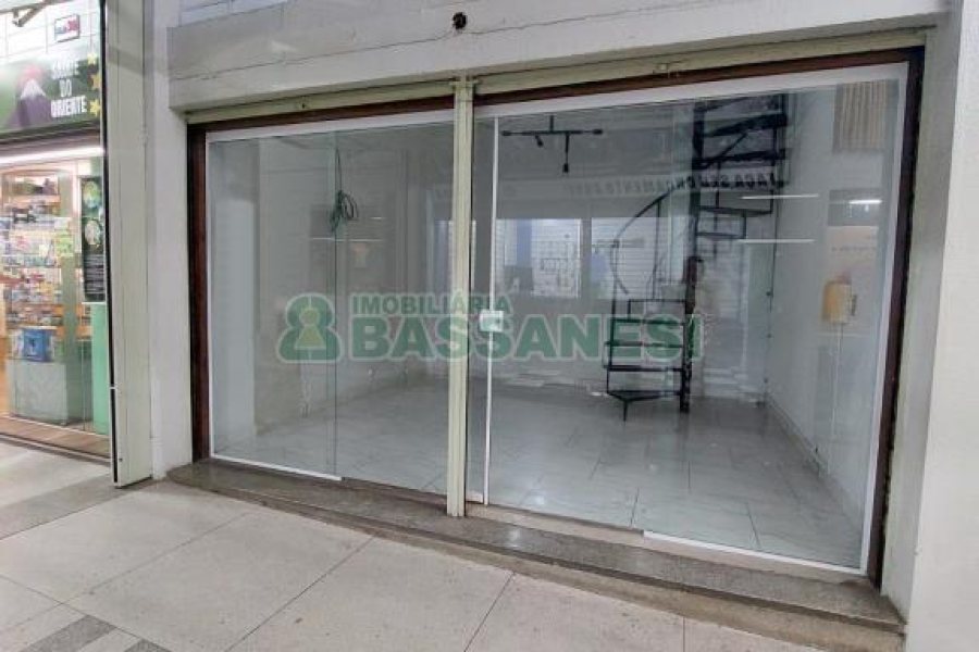 Loja com 37m², no bairro Centro em Caxias do Sul para Alugar