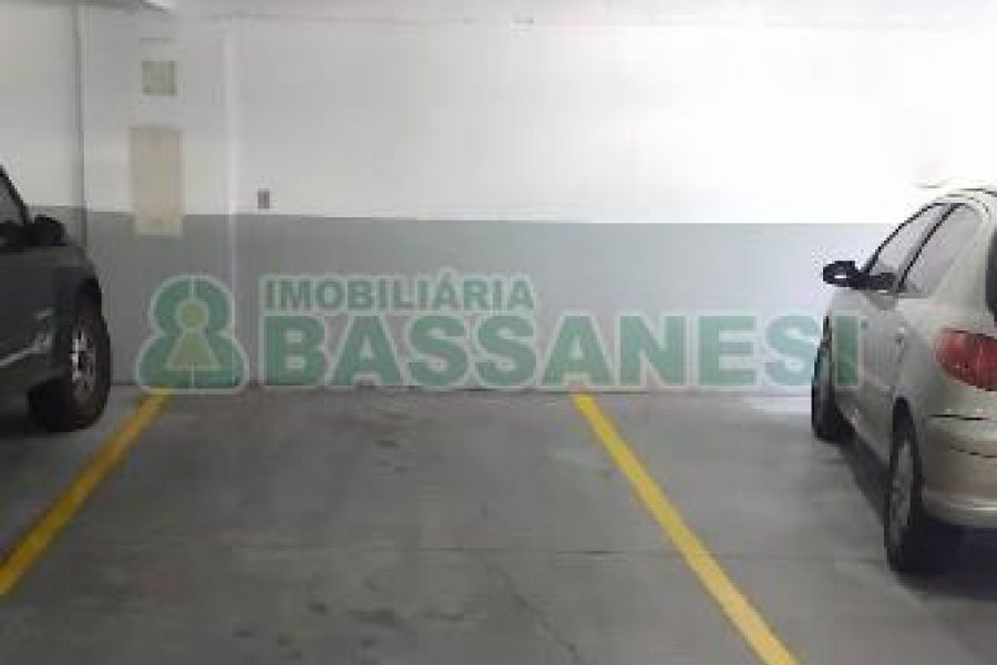 Box com 12m², no bairro Centro em Caxias do Sul para Comprar