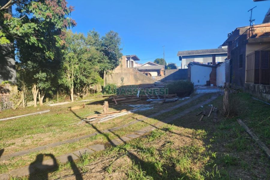 Casa com 588m², no bairro Sagrada Família em Caxias do Sul para Comprar