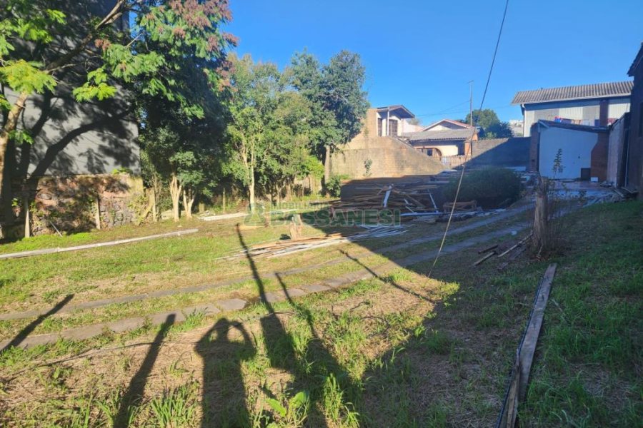 Casa com 588m², no bairro Sagrada Família em Caxias do Sul para Comprar