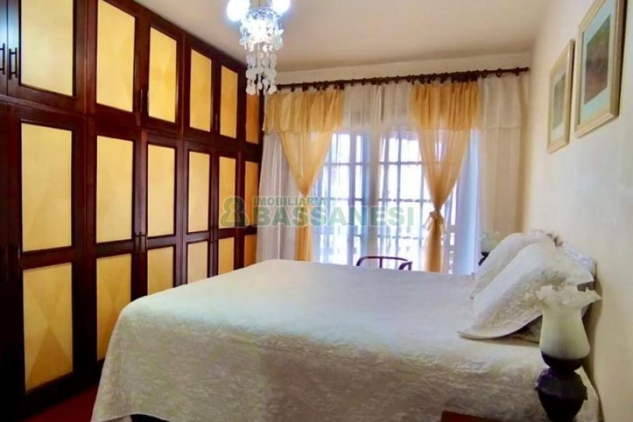 Apartamento com 120m², 3 dormitórios, 2 vagas, no bairro Pio X em Caxias do Sul para Comprar