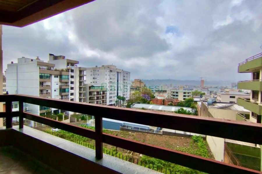 Apartamento com 120m², 3 dormitórios, 2 vagas, no bairro Pio X em Caxias do Sul para Comprar