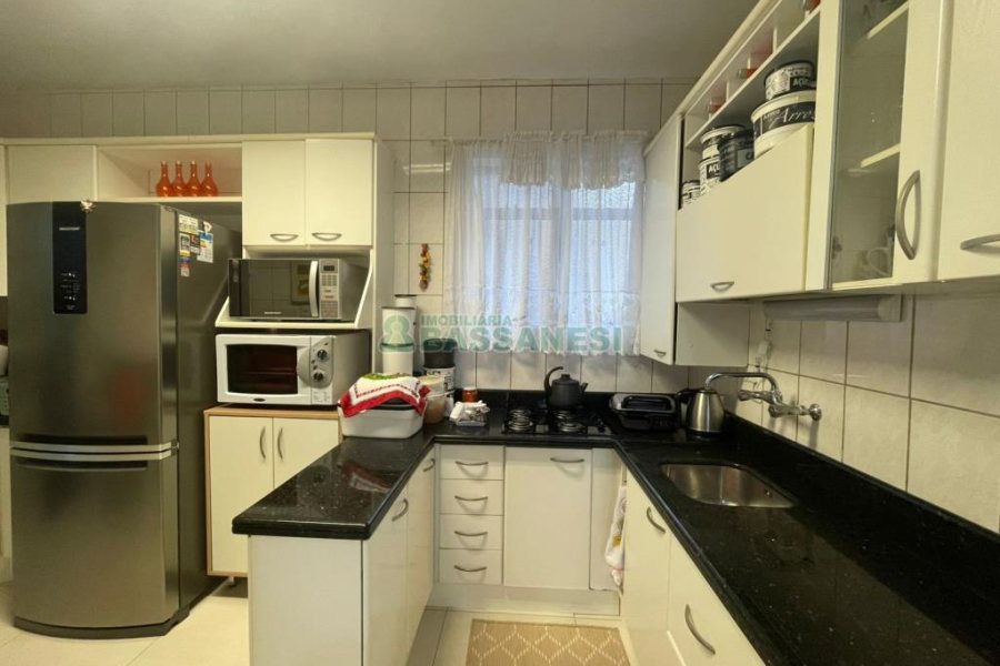 Apartamento com 110m², 3 dormitórios, no bairro Centro em Caxias do Sul para Comprar