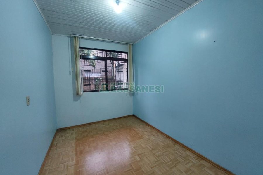 Casa com 125m², 3 dormitórios, 2 vagas, no bairro Presidente Vargas em Caxias do Sul para Comprar