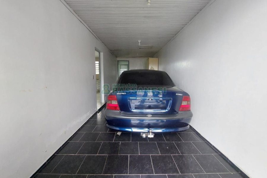 Casa com 125m², 3 dormitórios, 2 vagas, no bairro Presidente Vargas em Caxias do Sul para Comprar