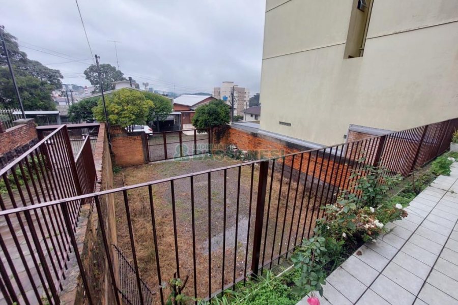 Casa com 125m², 3 dormitórios, 2 vagas, no bairro Presidente Vargas em Caxias do Sul para Comprar