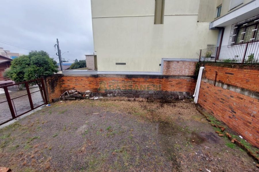 Casa com 125m², 3 dormitórios, 2 vagas, no bairro Presidente Vargas em Caxias do Sul para Comprar