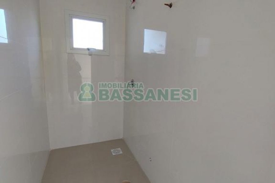 Sobrado com 130m², 3 dormitórios, 2 vagas, no bairro São Luiz em Caxias do Sul para Comprar