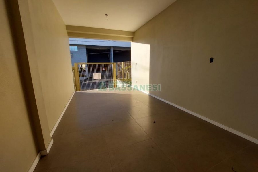 Sobrado com 130m², 3 dormitórios, 2 vagas, no bairro São Luiz em Caxias do Sul para Comprar