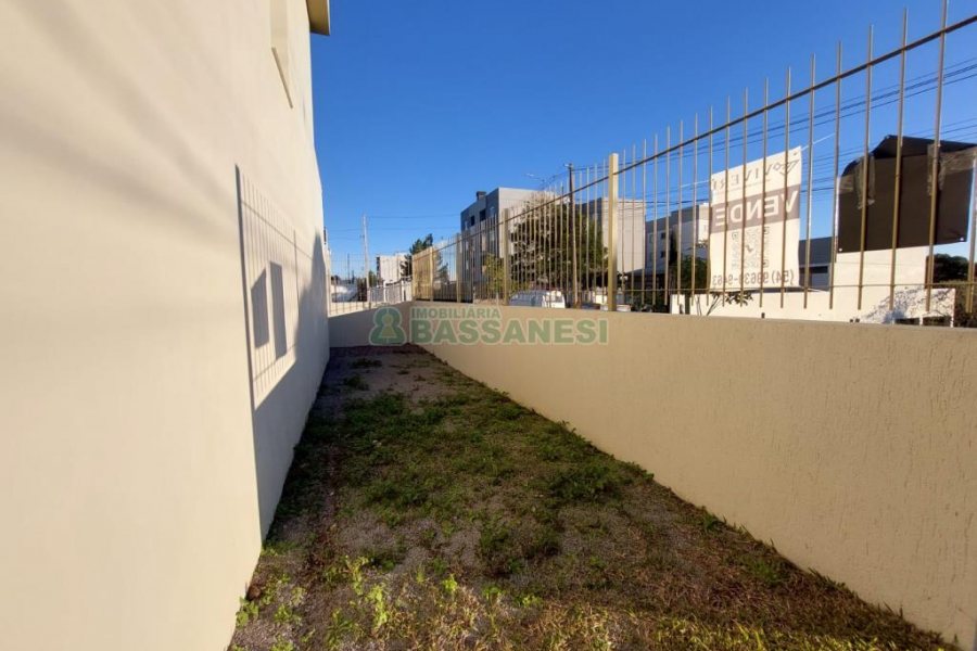 Sobrado com 130m², 3 dormitórios, 2 vagas, no bairro São Luiz em Caxias do Sul para Comprar