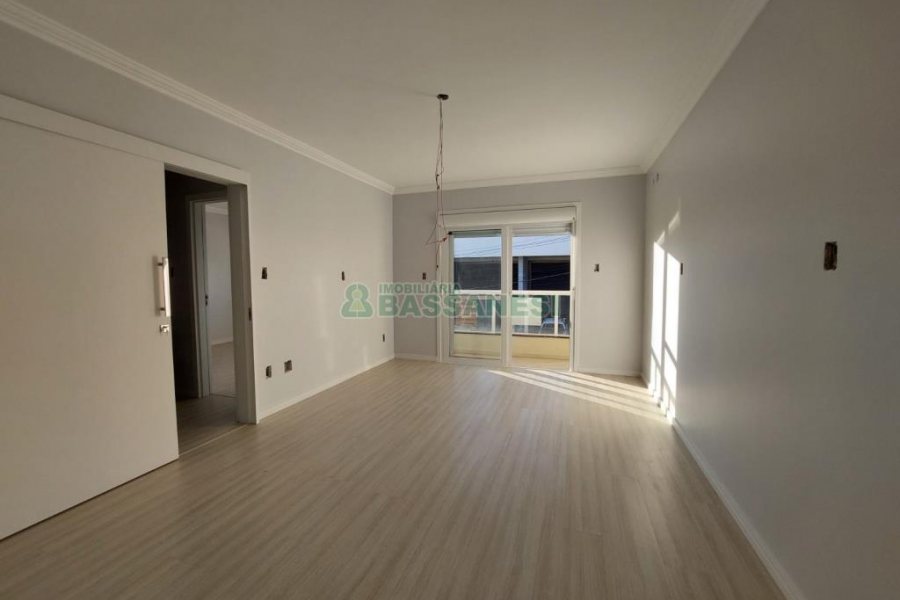 Sobrado com 130m², 3 dormitórios, 2 vagas, no bairro São Luiz em Caxias do Sul para Comprar