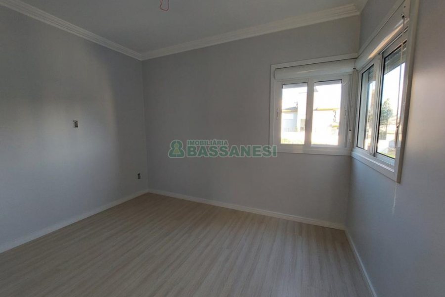 Sobrado com 130m², 3 dormitórios, 2 vagas, no bairro São Luiz em Caxias do Sul para Comprar