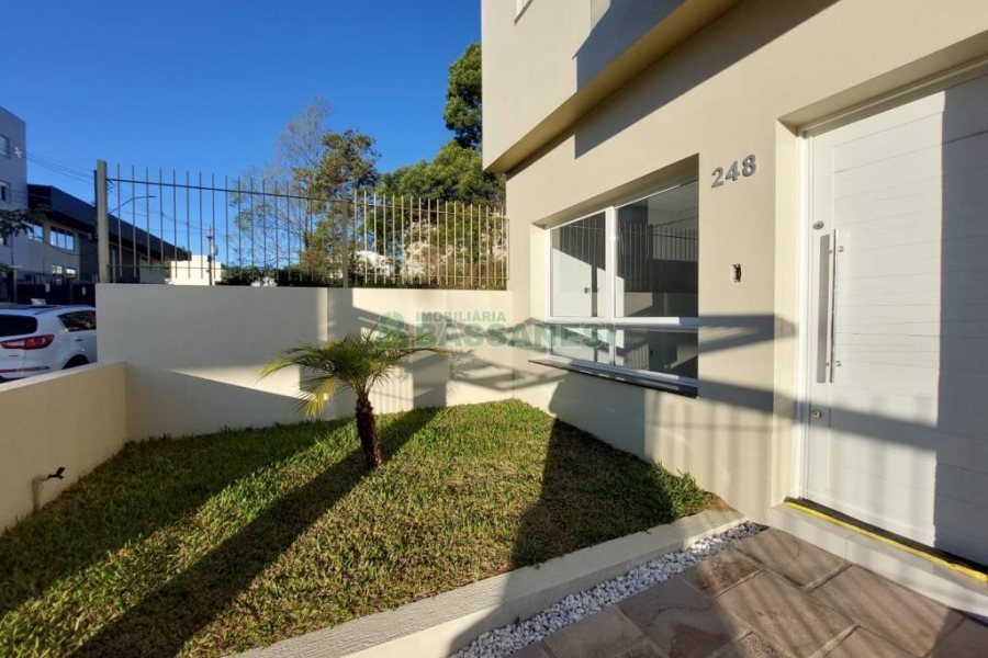 Sobrado com 130m², 3 dormitórios, 2 vagas, no bairro São Luiz em Caxias do Sul para Comprar