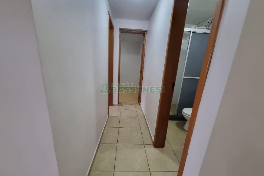 Apartamento com 44m², 2 dormitórios, 1 vaga, no bairro São Luiz em Caxias do Sul para Alugar