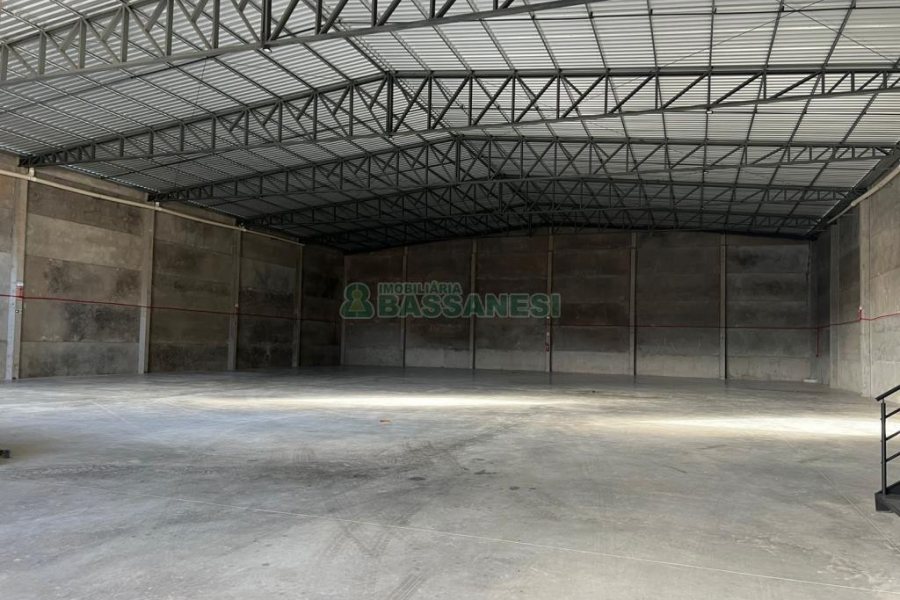 Pavilhão com 1160m², no bairro Jardim das Hortências em Caxias do Sul para Alugar