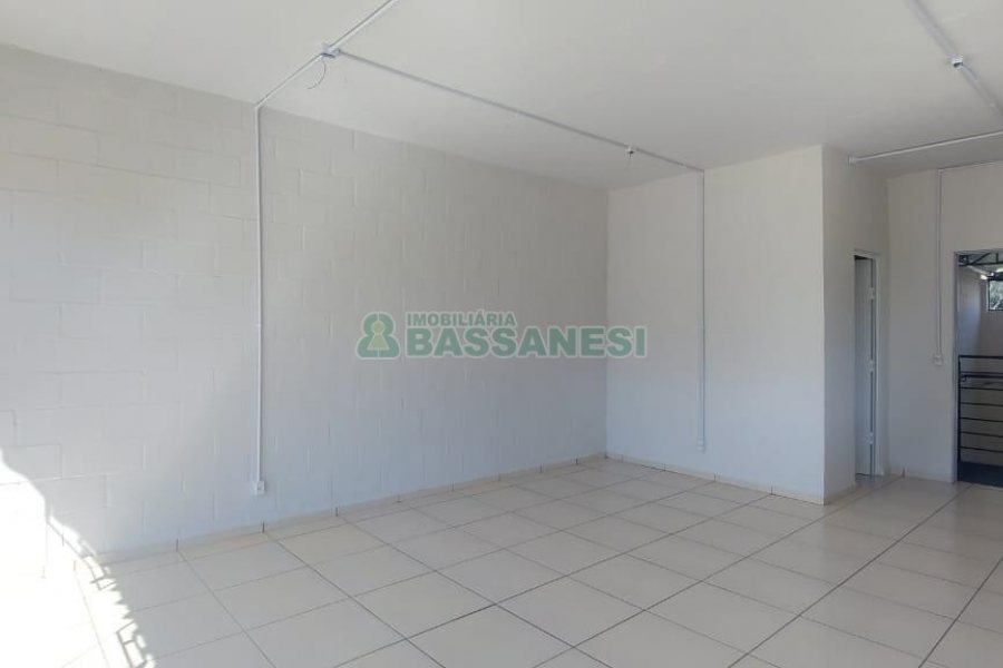 Pavilhão com 330m², no bairro Jardim das Hortências em Caxias do Sul para Alugar