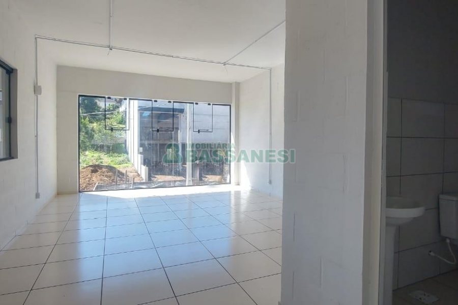 Pavilhão com 330m², no bairro Jardim das Hortências em Caxias do Sul para Alugar