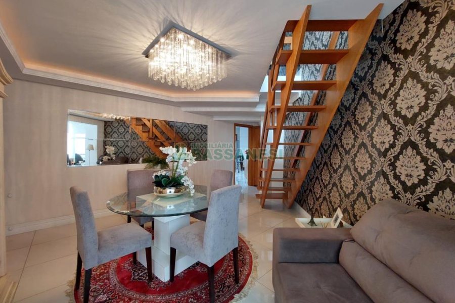 Apto Mobiliado com 200m², 4 dormitórios, 4 vagas, no bairro São Pelegrino em Caxias do Sul para Comprar