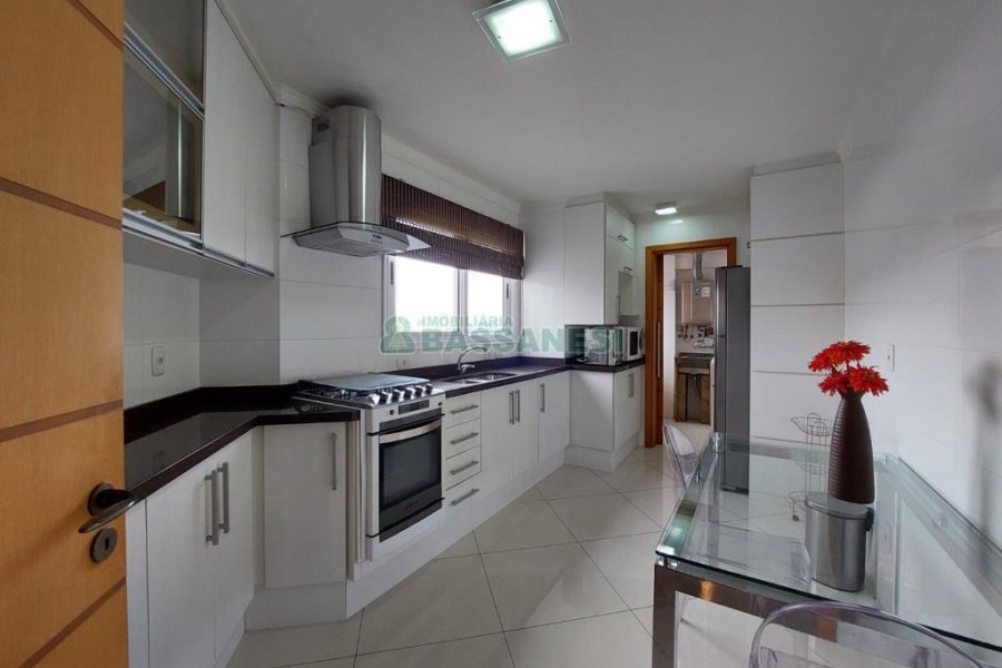 Apto Mobiliado com 200m², 4 dormitórios, 4 vagas, no bairro São Pelegrino em Caxias do Sul para Comprar