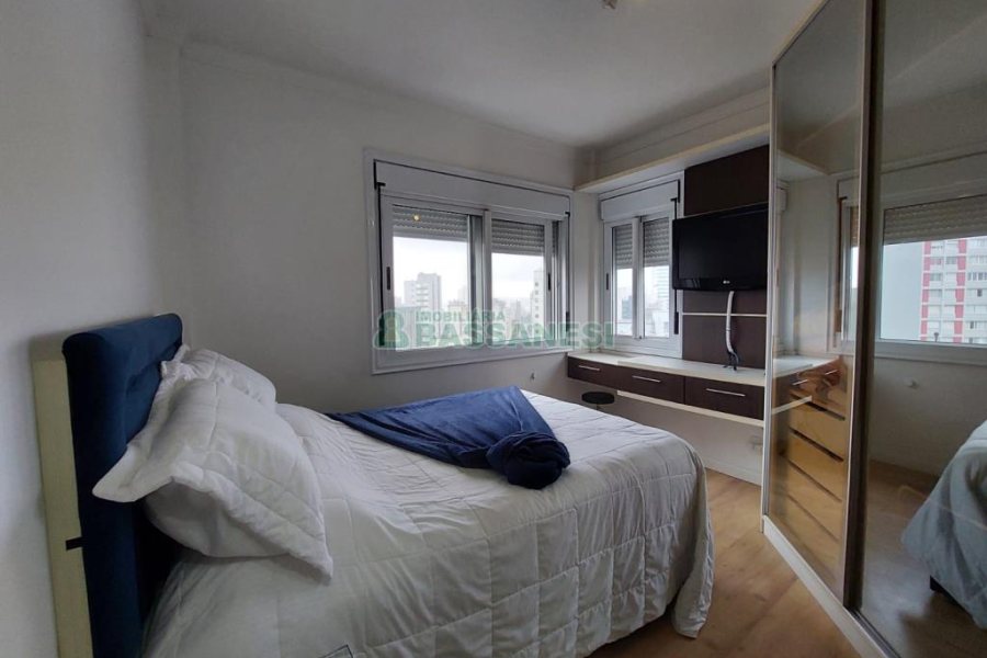 Apto Mobiliado com 200m², 4 dormitórios, 4 vagas, no bairro São Pelegrino em Caxias do Sul para Comprar