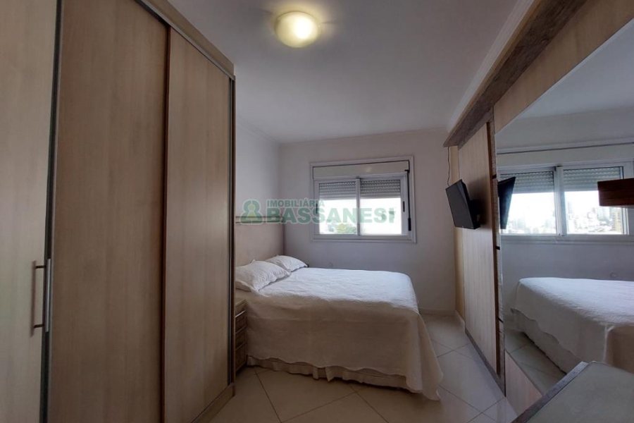 Apto Mobiliado com 200m², 4 dormitórios, 4 vagas, no bairro São Pelegrino em Caxias do Sul para Comprar