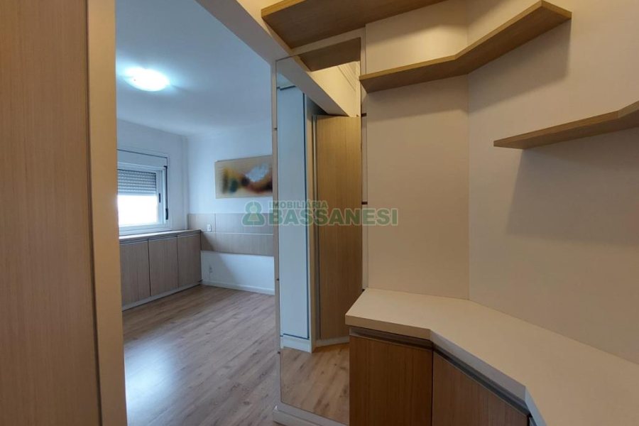 Apto Mobiliado com 200m², 4 dormitórios, 4 vagas, no bairro São Pelegrino em Caxias do Sul para Comprar