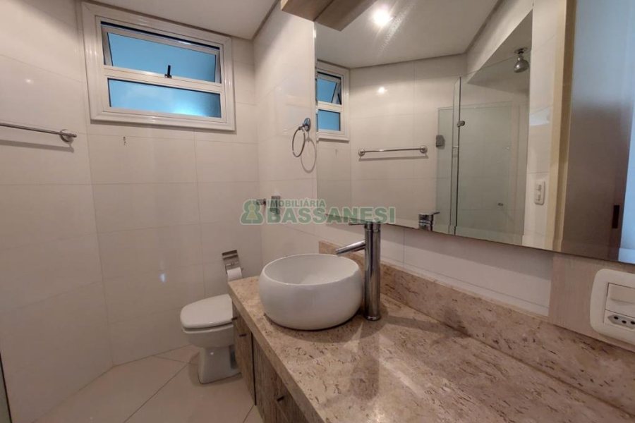 Apto Mobiliado com 200m², 4 dormitórios, 4 vagas, no bairro São Pelegrino em Caxias do Sul para Comprar