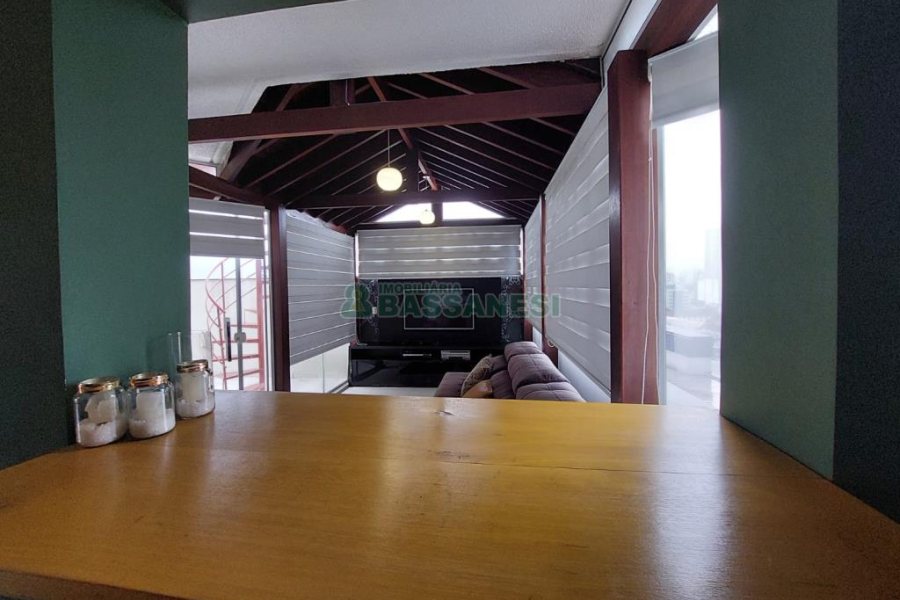 Apto Mobiliado com 200m², 4 dormitórios, 4 vagas, no bairro São Pelegrino em Caxias do Sul para Comprar