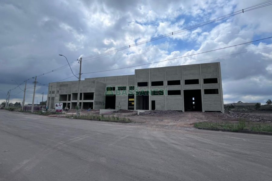 Pavilhão com 2975m², no bairro Distrito Industrial em Caxias do Sul para Alugar