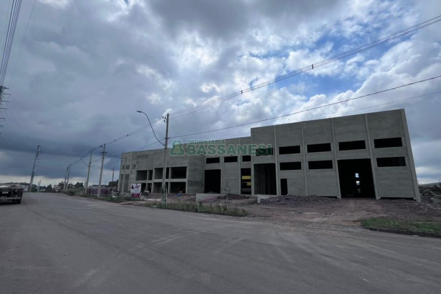 Pavilhão com 1434m², no bairro Distrito Industrial em Caxias do Sul para Alugar