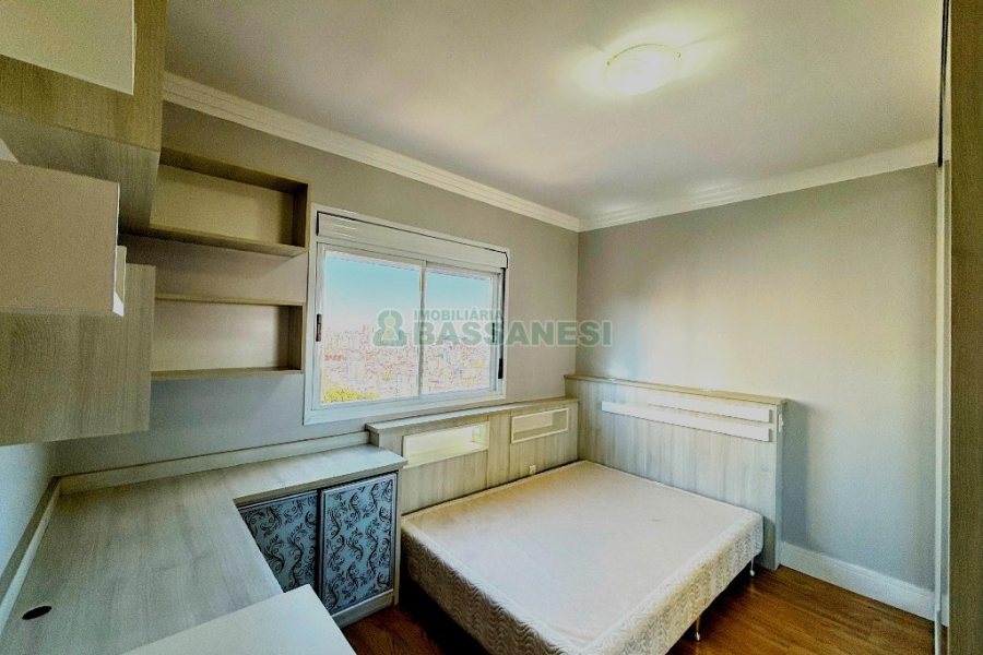 Apartamento com 107m², 3 dormitórios, 2 vagas, no bairro Universitário em Caxias do Sul para Alugar