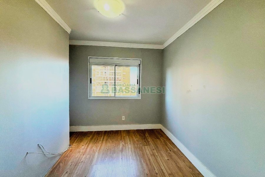 Apartamento com 107m², 3 dormitórios, 2 vagas, no bairro Universitário em Caxias do Sul para Alugar