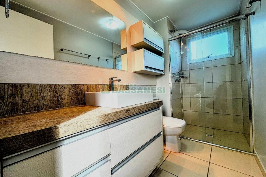 Apartamento com 107m², 3 dormitórios, 2 vagas, no bairro Universitário em Caxias do Sul para Alugar